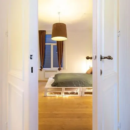 Appartement Pink Fairytale-like Anvers