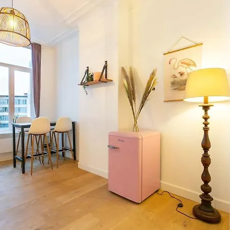 Apartment Pink Fairytale-like *